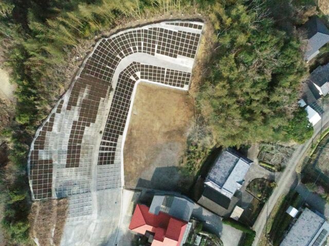 鳥越-1地区急傾斜地崩壊対策工事(その4)(法面工)